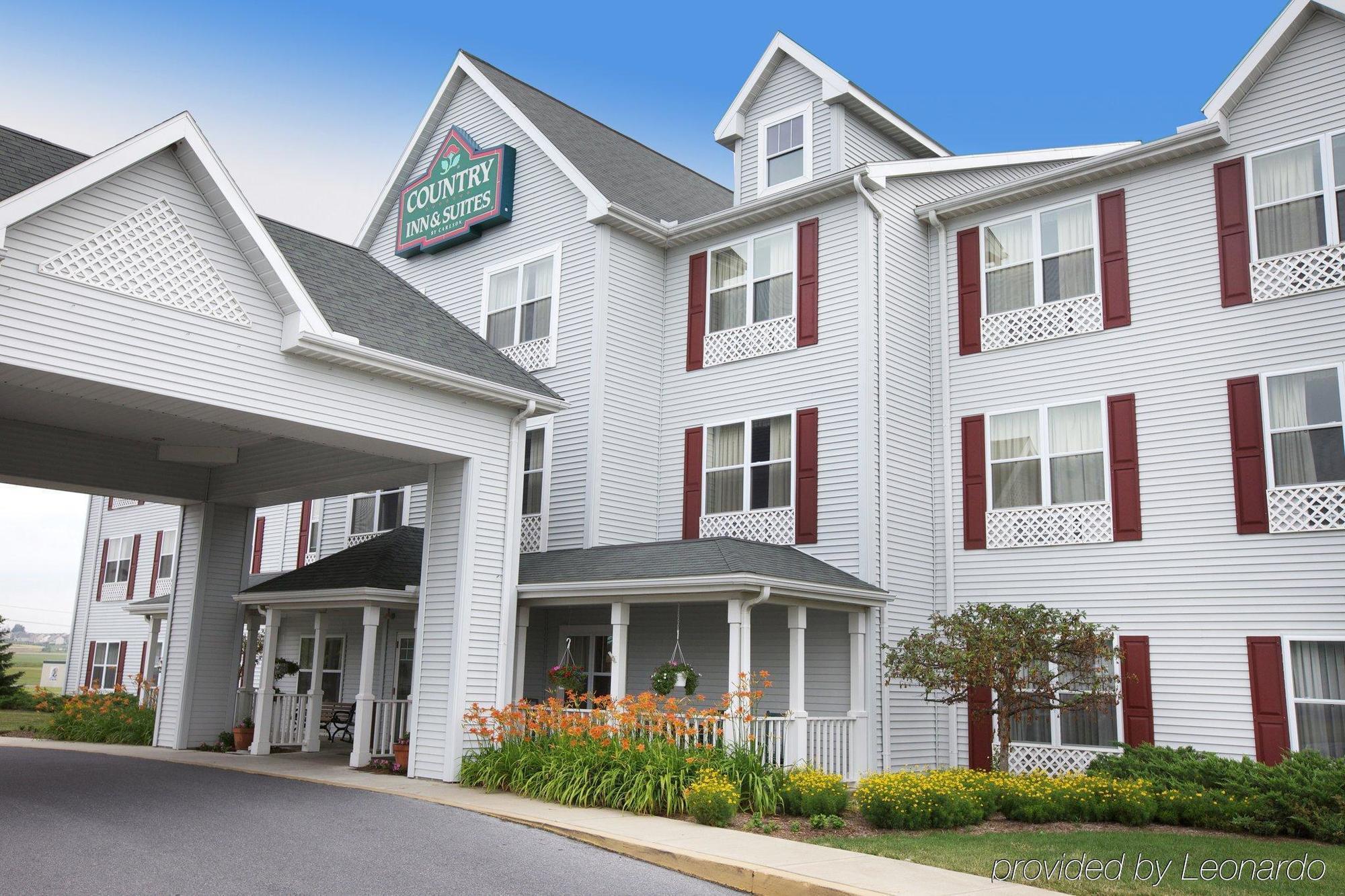 Lancaster Inn & Suites Manheim Exterior foto