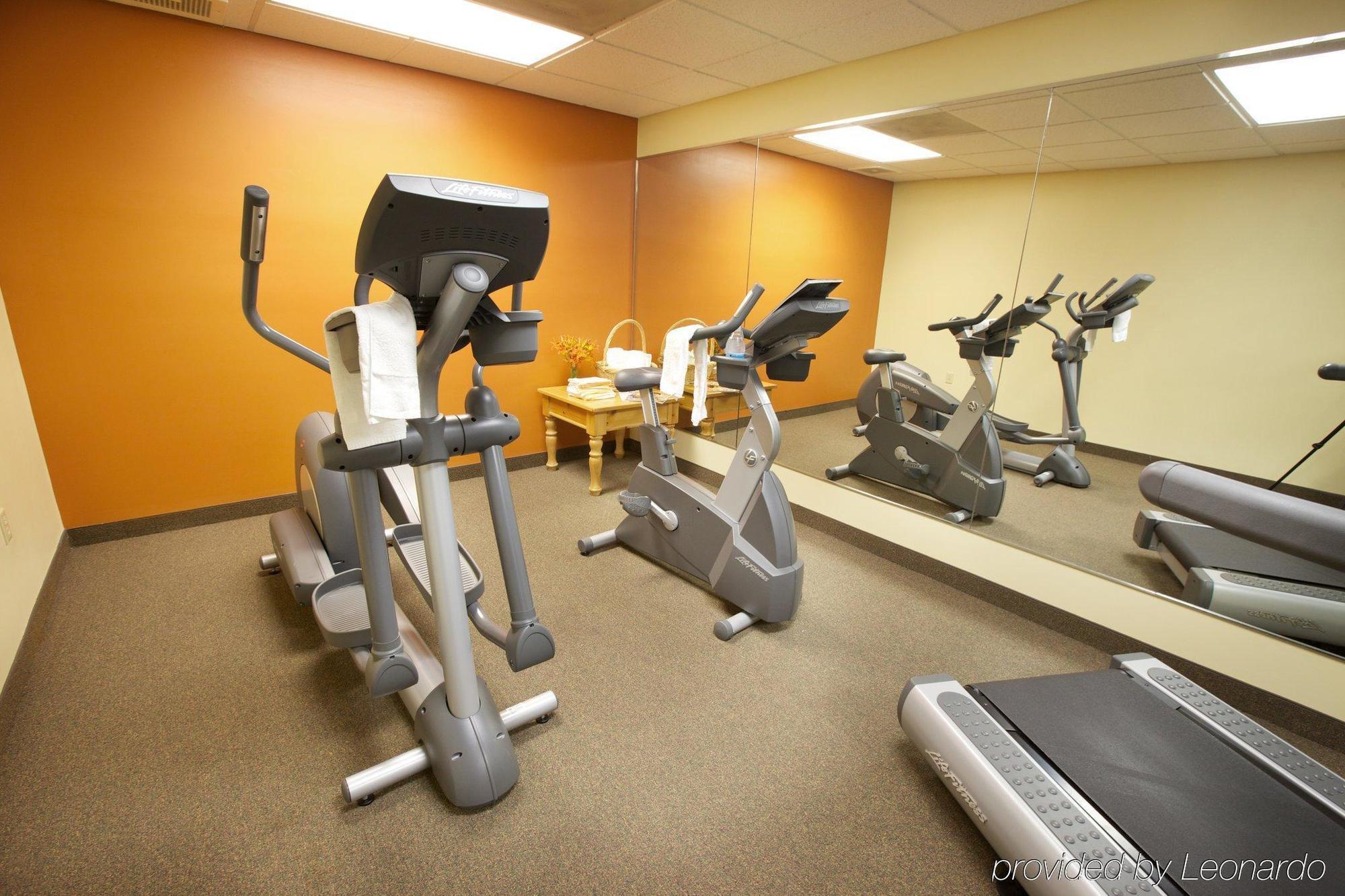 Lancaster Inn & Suites Manheim Facilidades foto