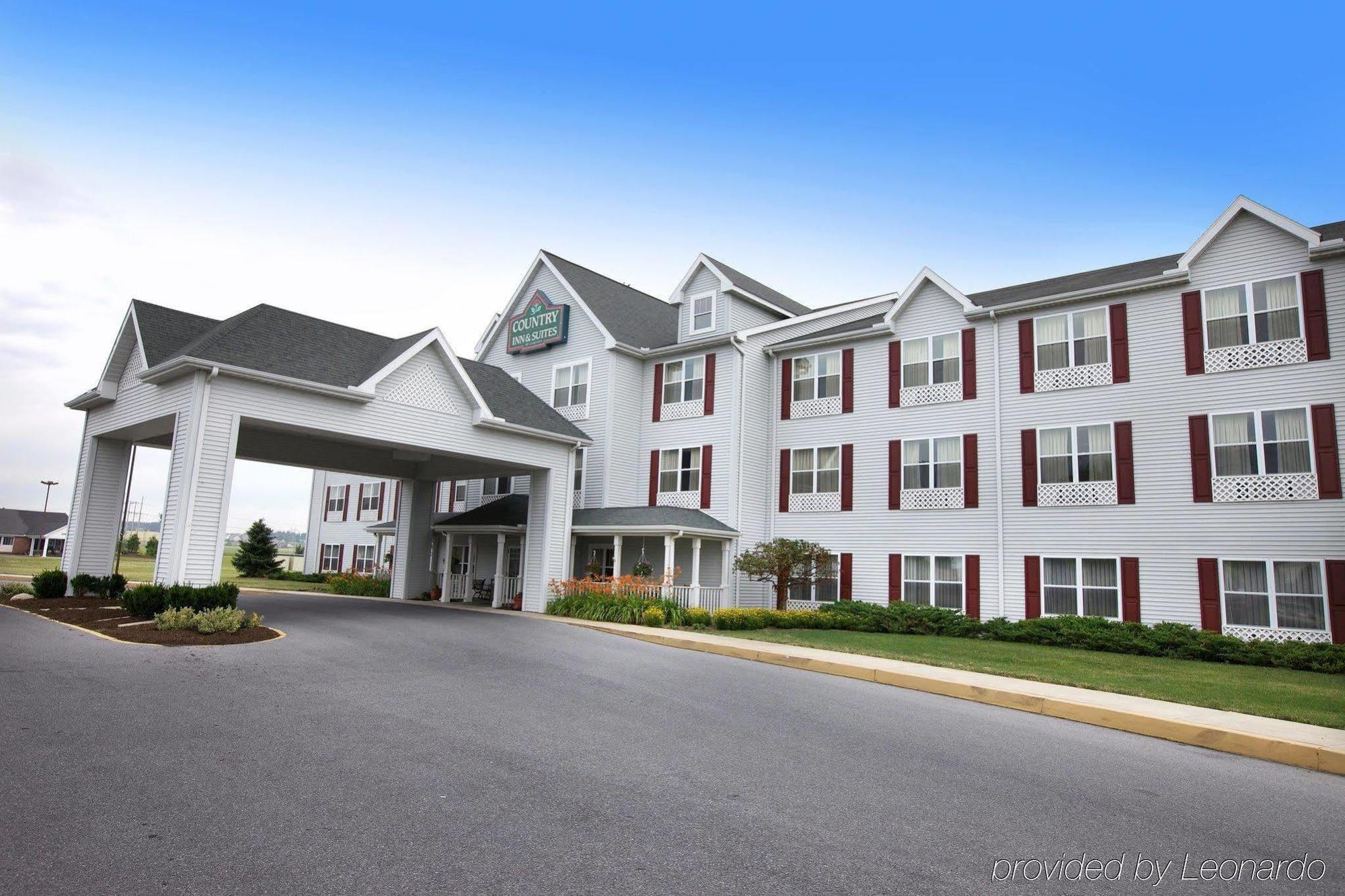 Lancaster Inn & Suites Manheim Exterior foto